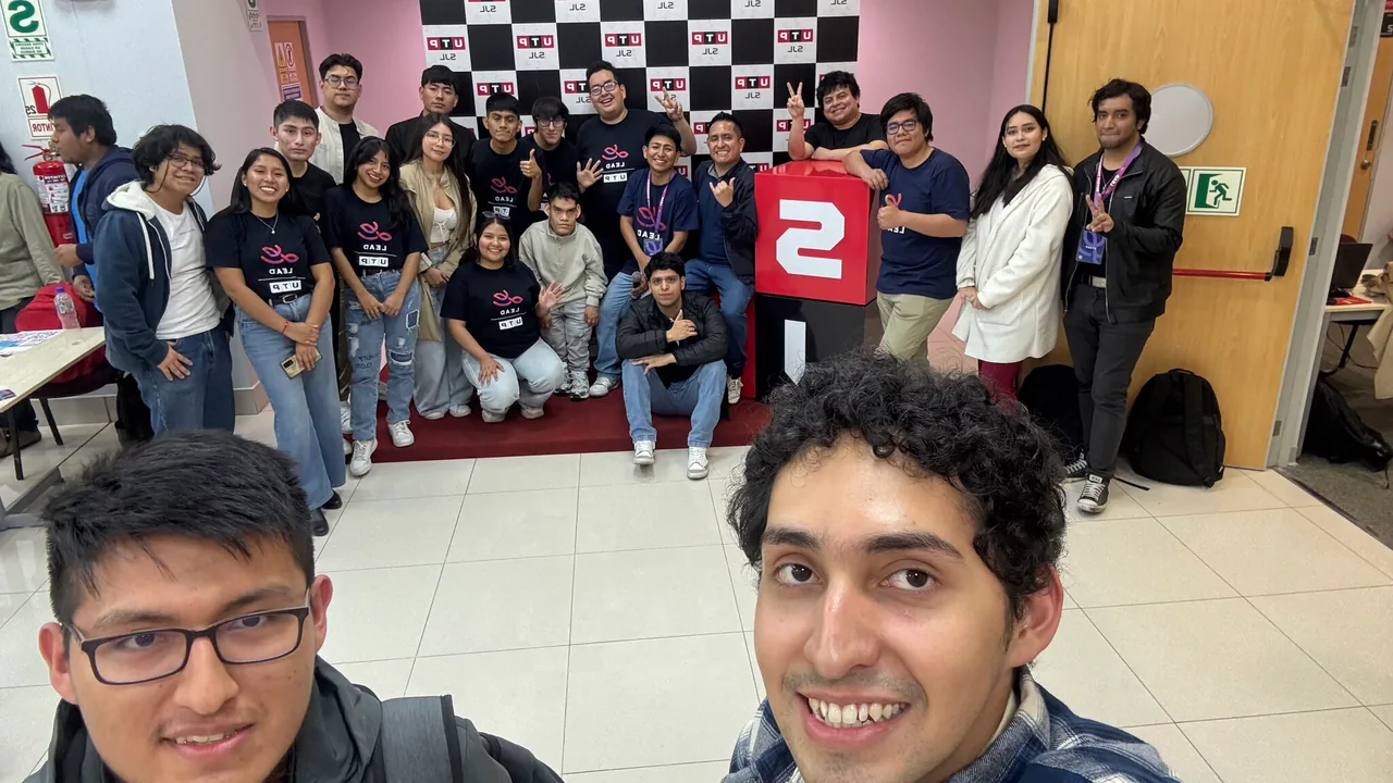 Foto grupal de la comunidad LEAD UTP en Descubre LEAD UTP en SJL
